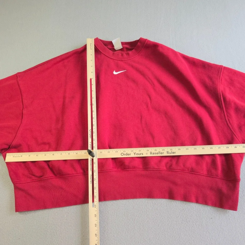 Nike Sweatshirt Womens XL Red Center Swoosh Cropped Oversized Pullover Fleece